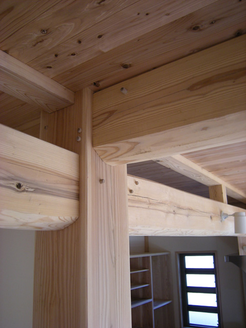 伝統工法による木組みの家